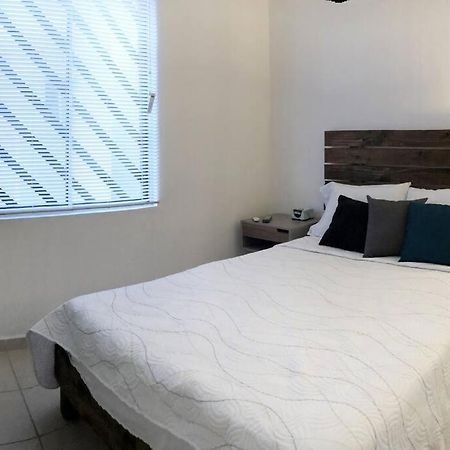 Comfortable And Private House 2 Bedrooms Wifi Parking Free Монтеррей Экстерьер фото