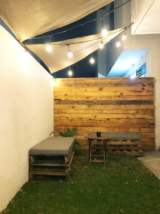 Comfortable And Private House 2 Bedrooms Wifi Parking Free Монтеррей Экстерьер фото